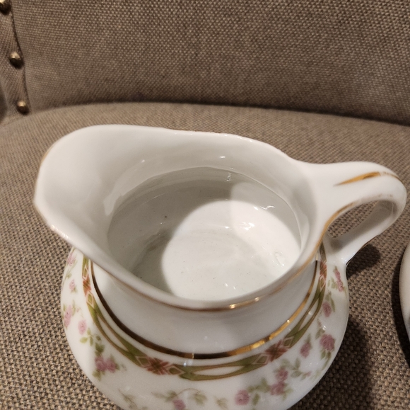 Vintage Bassett sugar and creamer porcelain set. - Picture 4 of 7